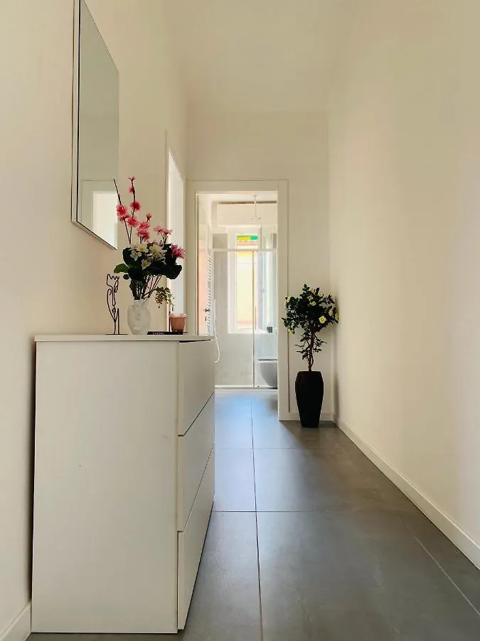 The Chic Holiday Apartment Verona 0*,  Italia