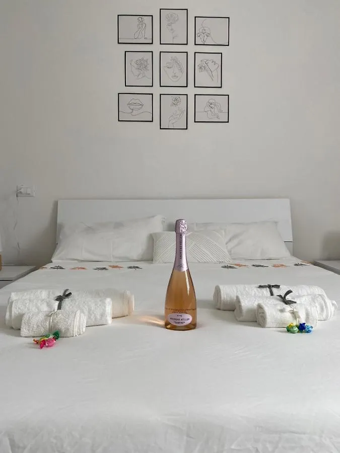 The Chic Holiday Apartment Verona Italia
